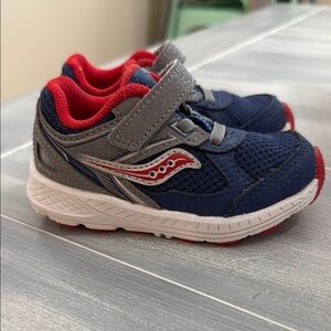 Saucony Kids' cohesion 14 A/C JR NY/RD size 6wide boys